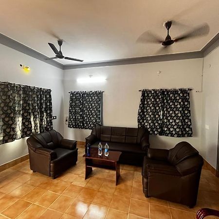 Madura Homestay - Gorgeous Home With 2Bhk 5 Minutes From Nh44 Madurai Esterno foto